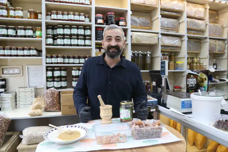 KARIŞIMI ANLATAN ŞARKÜTERİ SAHİBİ ERKAN BÜYÜK