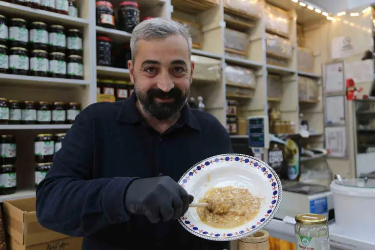 KARIŞIMI ANLATAN ŞARKÜTERİ SAHİBİ ERKAN BÜYÜK