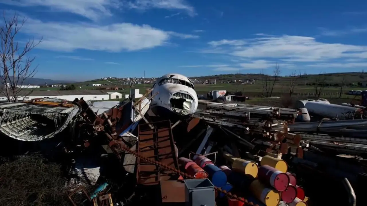 Hurdacıdaki Boeing 747 görenleri şaşkına çeviriyor: 2.5 milyon TL istiyor - Sayfa 3