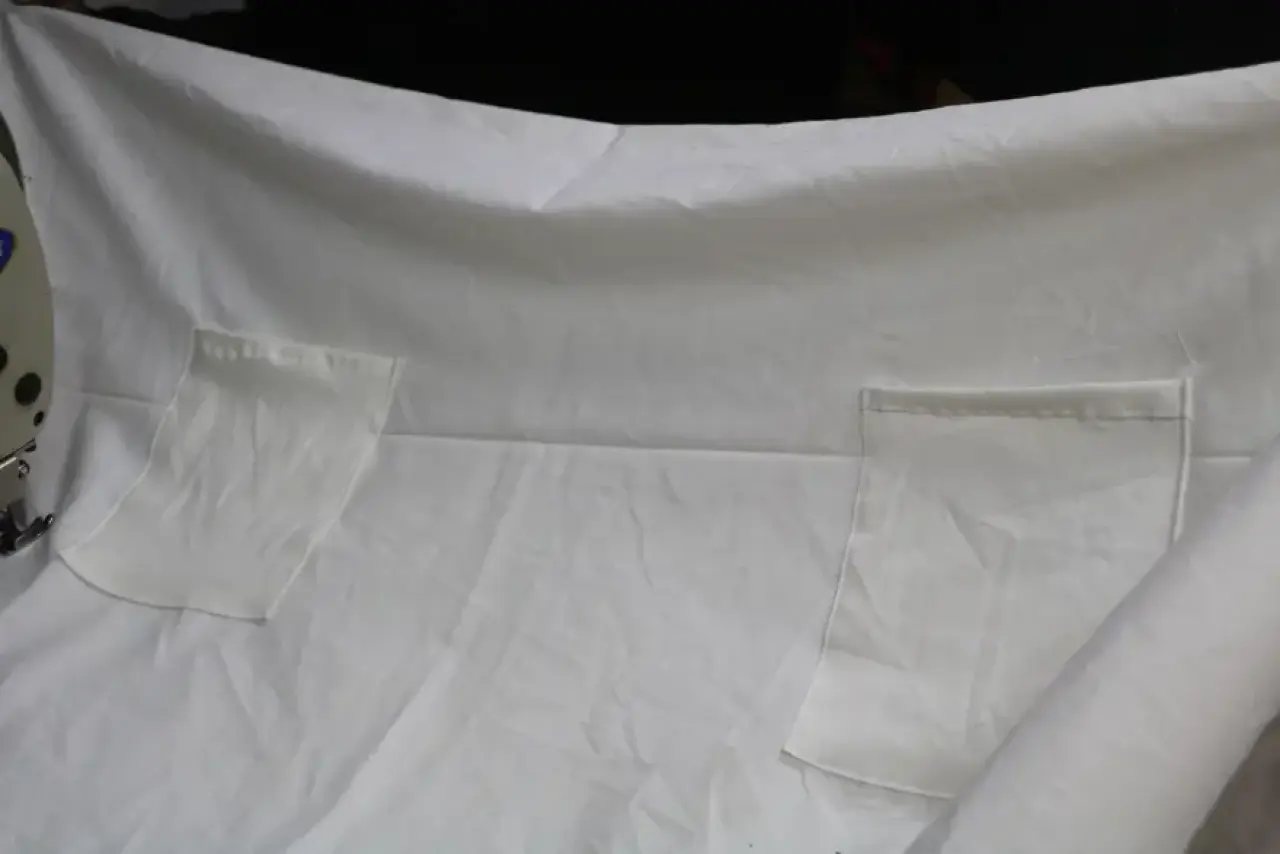 Pazarlıktan ve cimrilikten bıktı, dükkan camına astı. "Kefene cep dikilir" 2