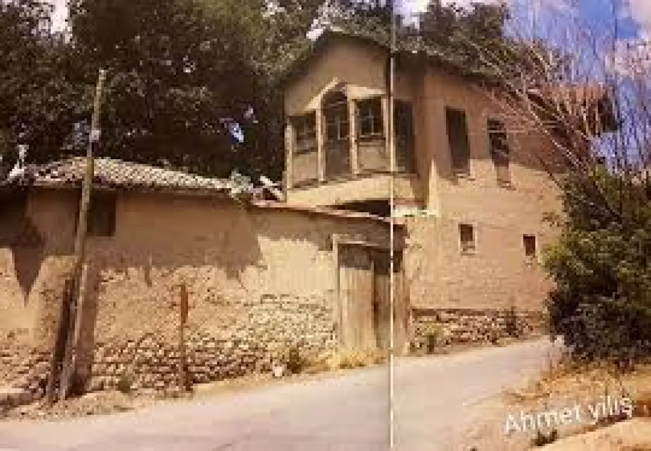 Konya'mızın eski,cumbalı toprak evleri… Kaynak:Ahmet yılış